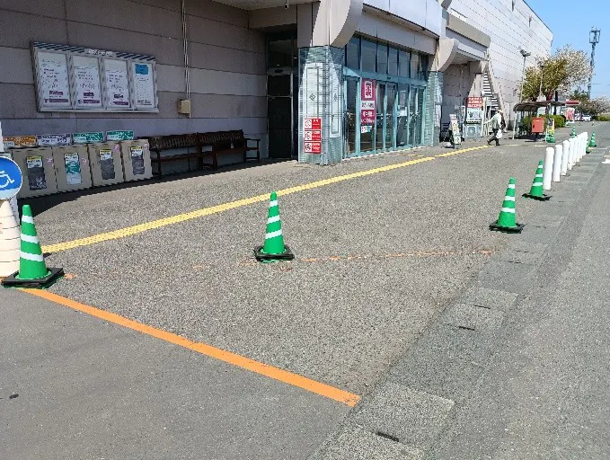 【イオン前沢店】1階正面入口 キッチンカースペース キッチンカー出店に最適なスーパー店外催事イベントスペース