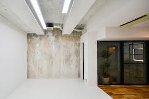 【代々木公園駅7分】展示会や撮影に最適な白を基調としたレンタルスタジオ