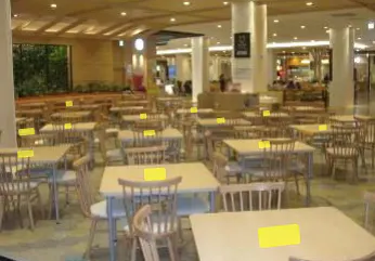 【イオンモール四條畷】モール内広告 フードコートの画像