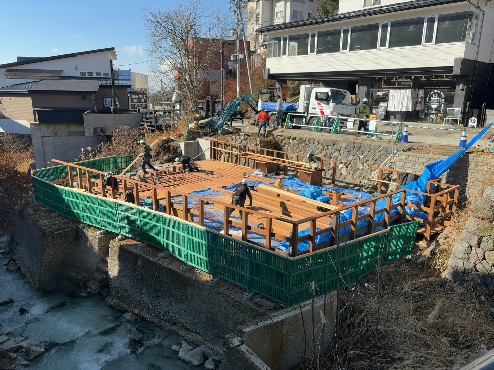 【蔵王温泉湯けむりテラス】プロモーションや大型イベントに最適！蔵王温泉中心街のコミュニティ広場である屋外イベントスペース「DON・DON・BIKI」の画像