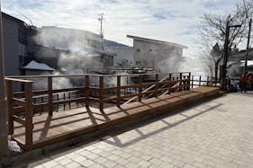 【蔵王温泉湯けむりテラス】プロモーションや中小規模のイベントに最適!蔵王温泉中心街のコミュニティ広場である屋外イベントスペース「DON・DON・BIKI」