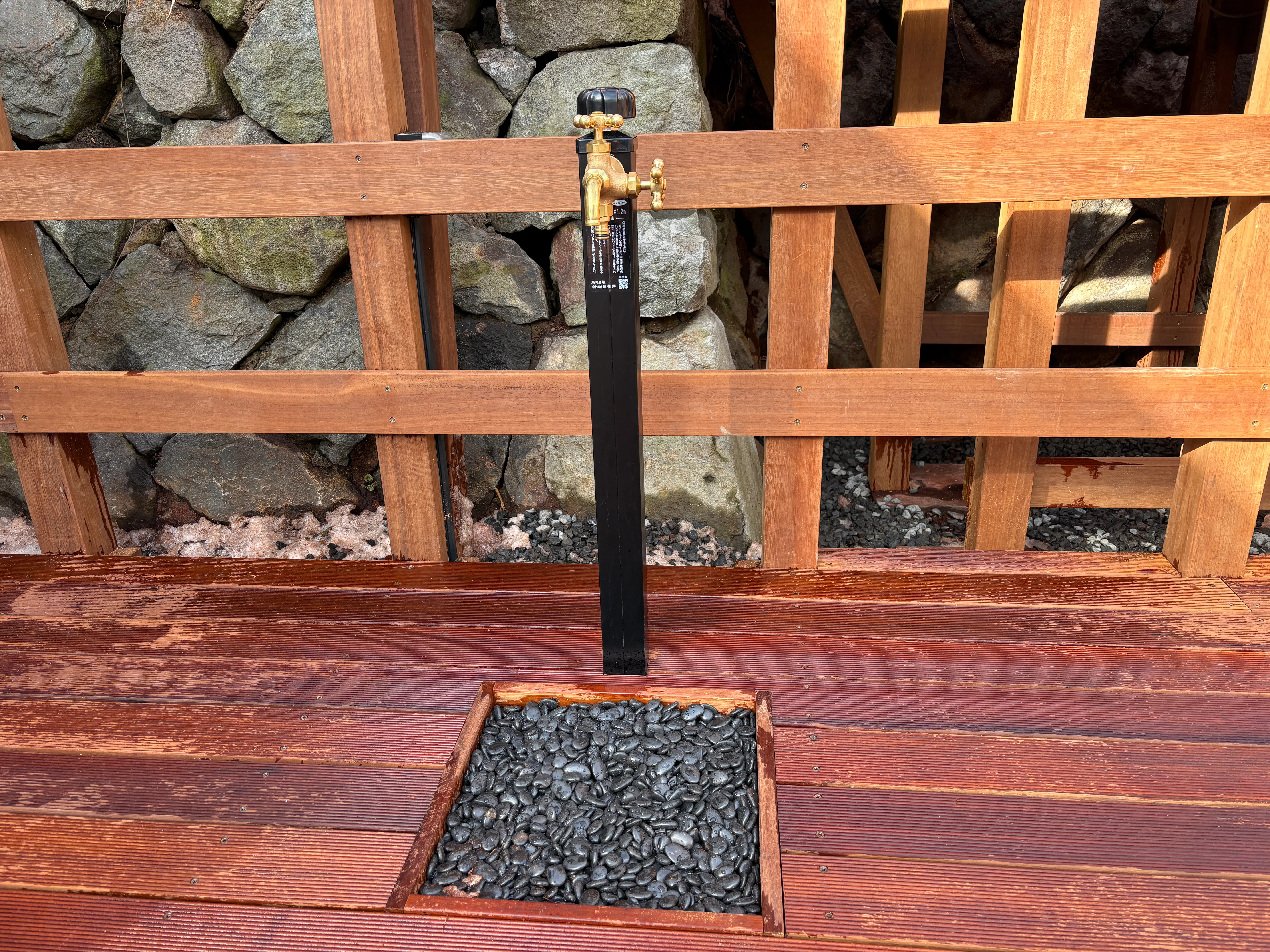 【蔵王温泉湯けむりテラス】プロモーションや中小規模のイベントに最適!蔵王温泉中心街のコミュニティ広場である屋外イベントスペース「DON・DON・BIKI」