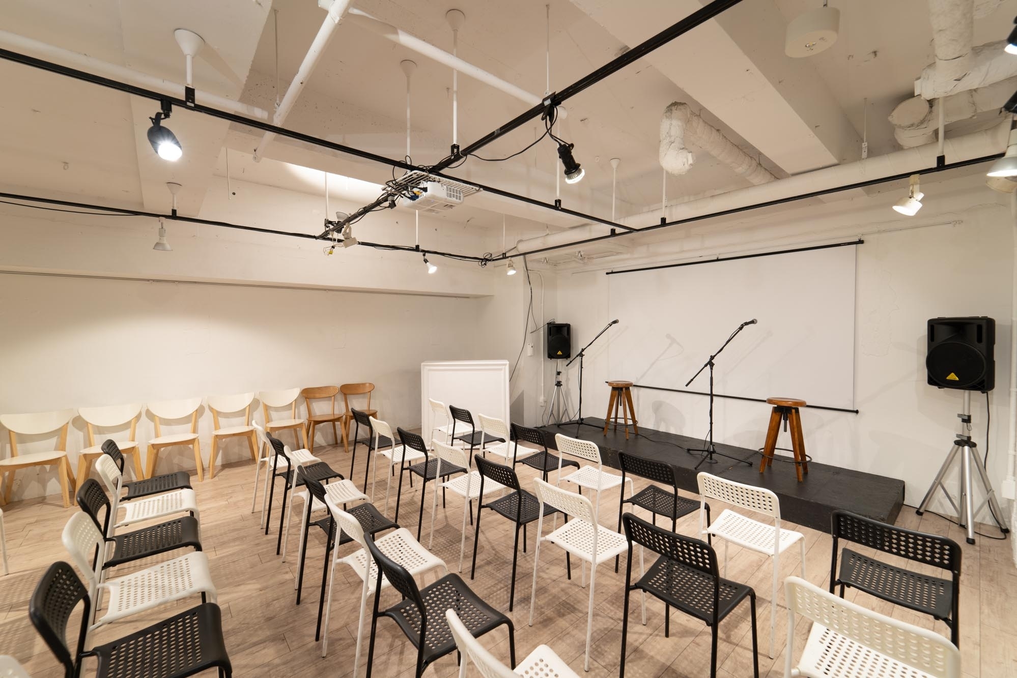 【代官山駅3分】展示会やイベントに最適な設備の整ったナチュラル系レンタルスペースの画像27