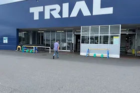 【スーパーセンタートライアル別府店】キッチンカー(調理営業)出店限定/屋外スペース