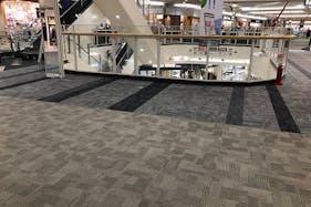 【イオンモール高崎】専門店街2F インフォメーション前