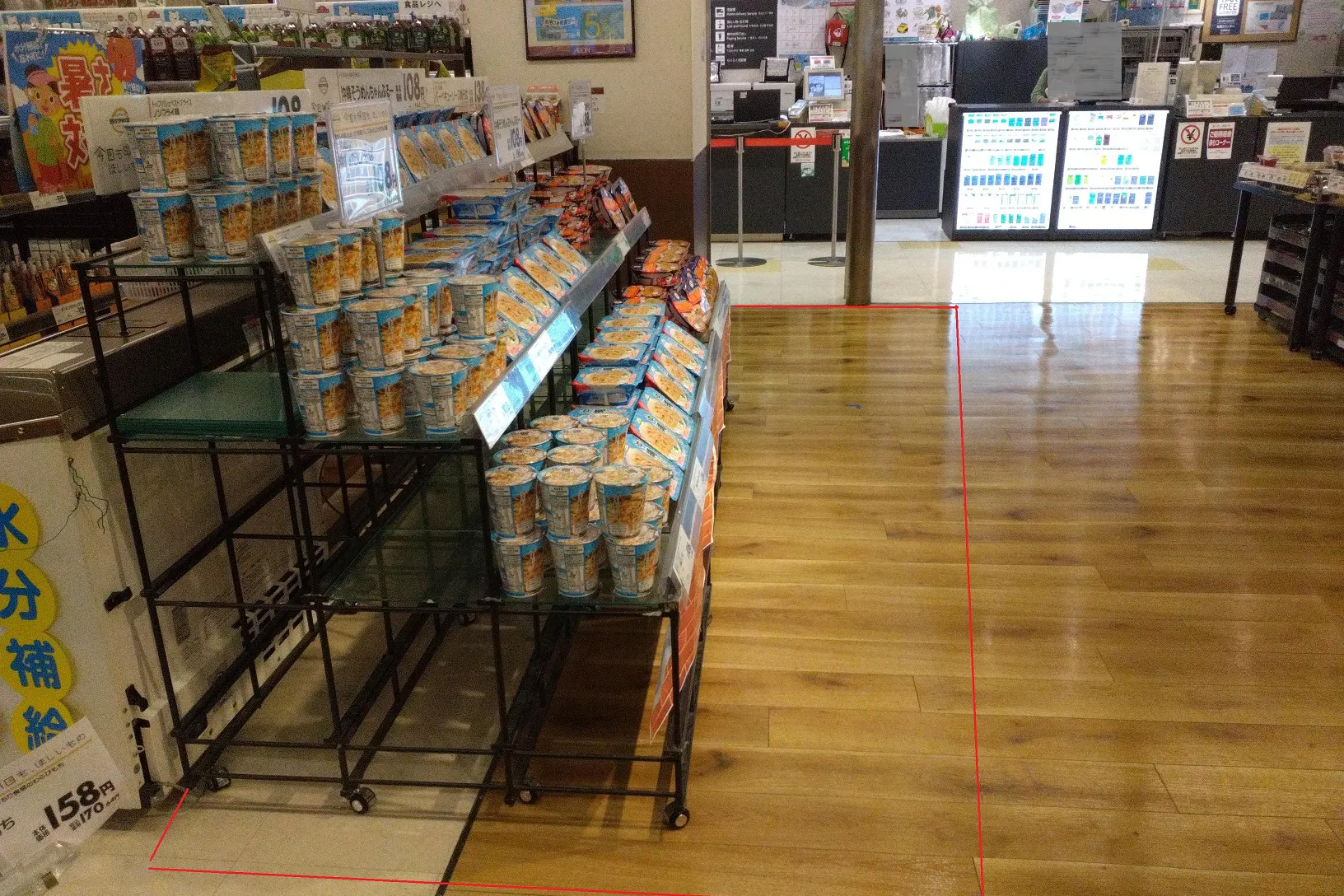 【イオンチトセピア店(長崎県)】パン売場前 催事スペース