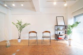 【原宿駅徒歩6分 / -GALLERY B(408号室)-】千駄ヶ谷エリアでの少人数イベント・展示会に最適なイベントスペース