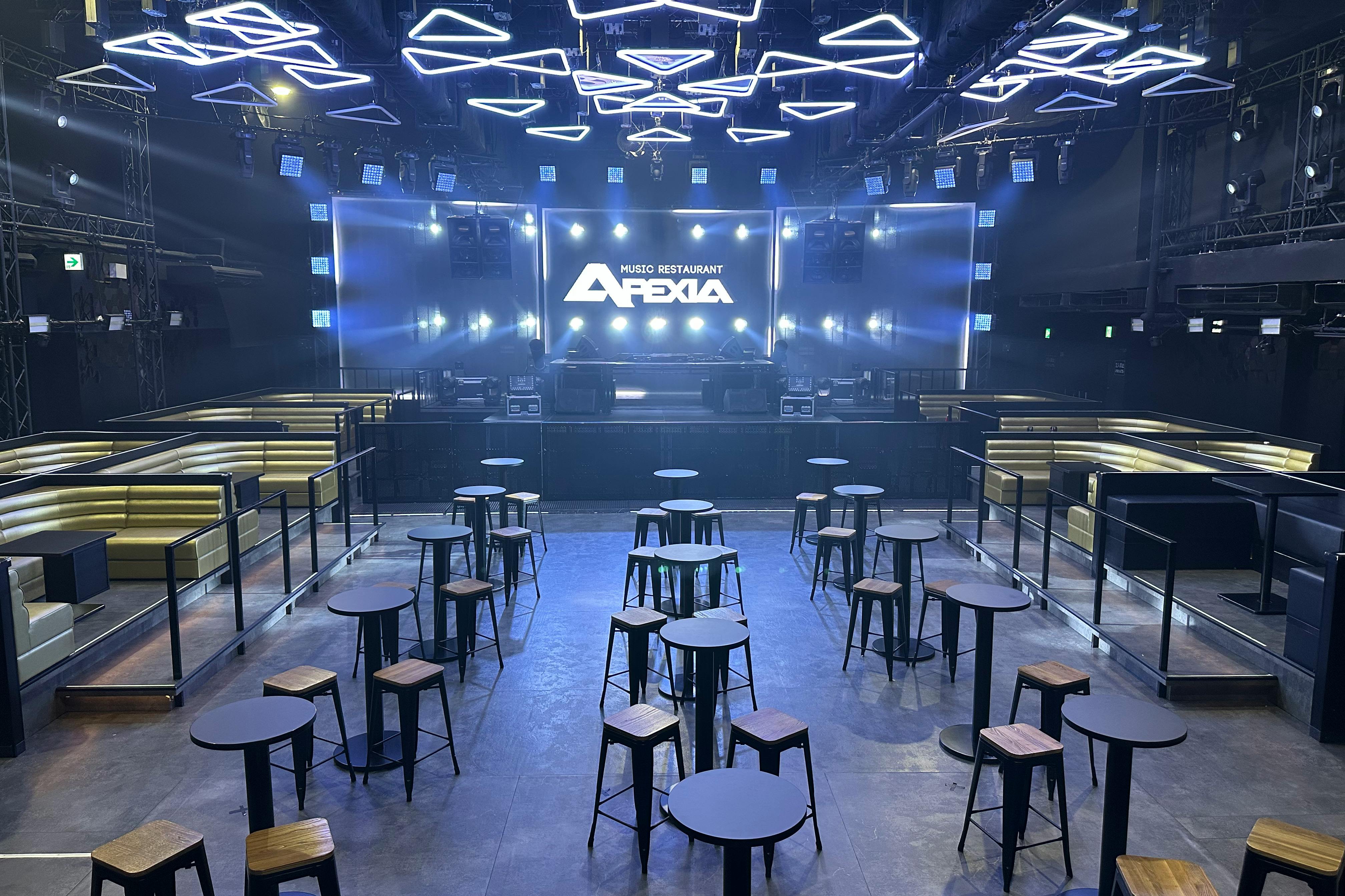 【新宿三丁目駅2分】イベント・撮影に適した伊勢丹新宿店前ゴールデン街付近の大型スペース