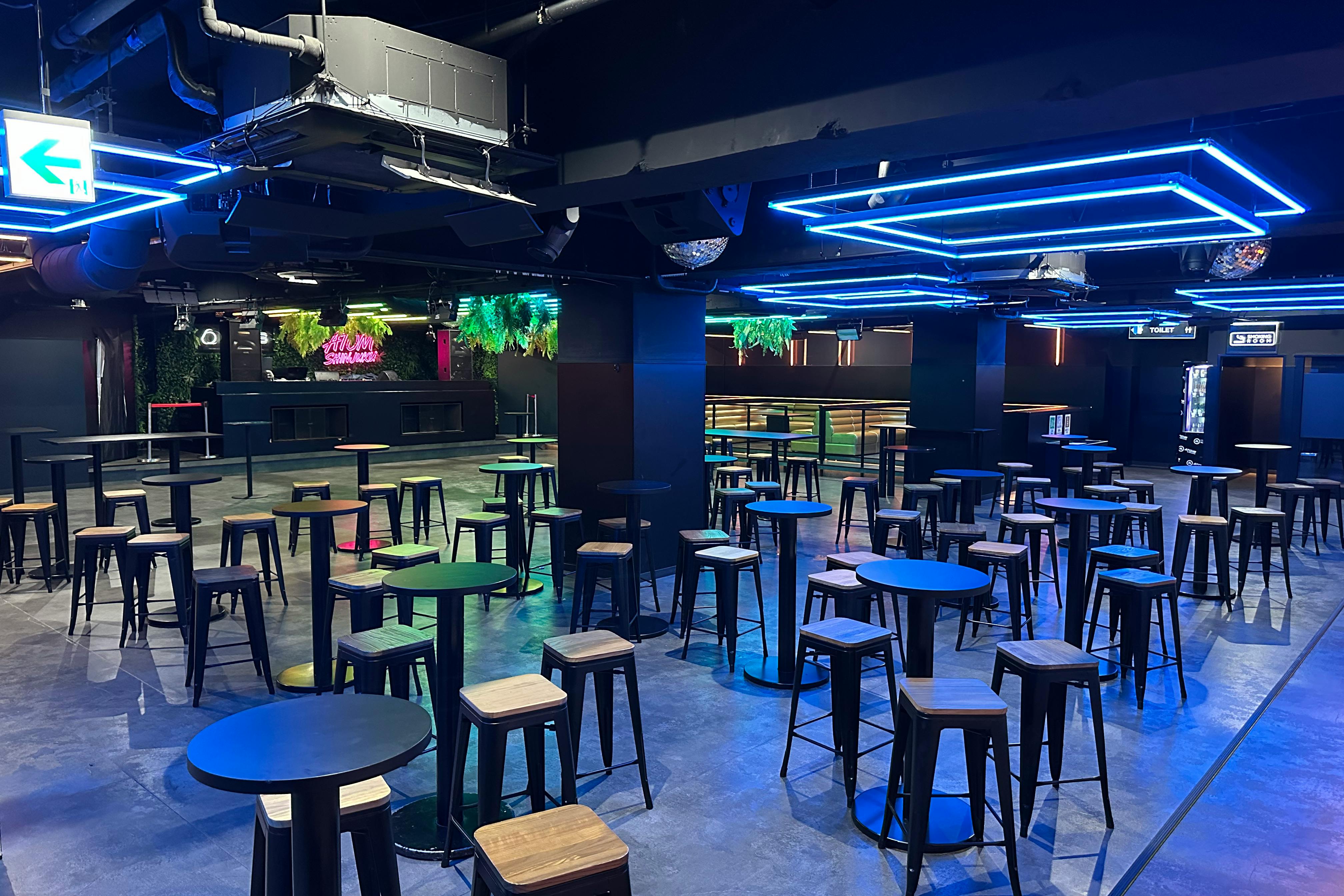 【新宿三丁目駅2分】イベント・撮影に適した伊勢丹新宿店前ゴールデン街付近の大型スペース