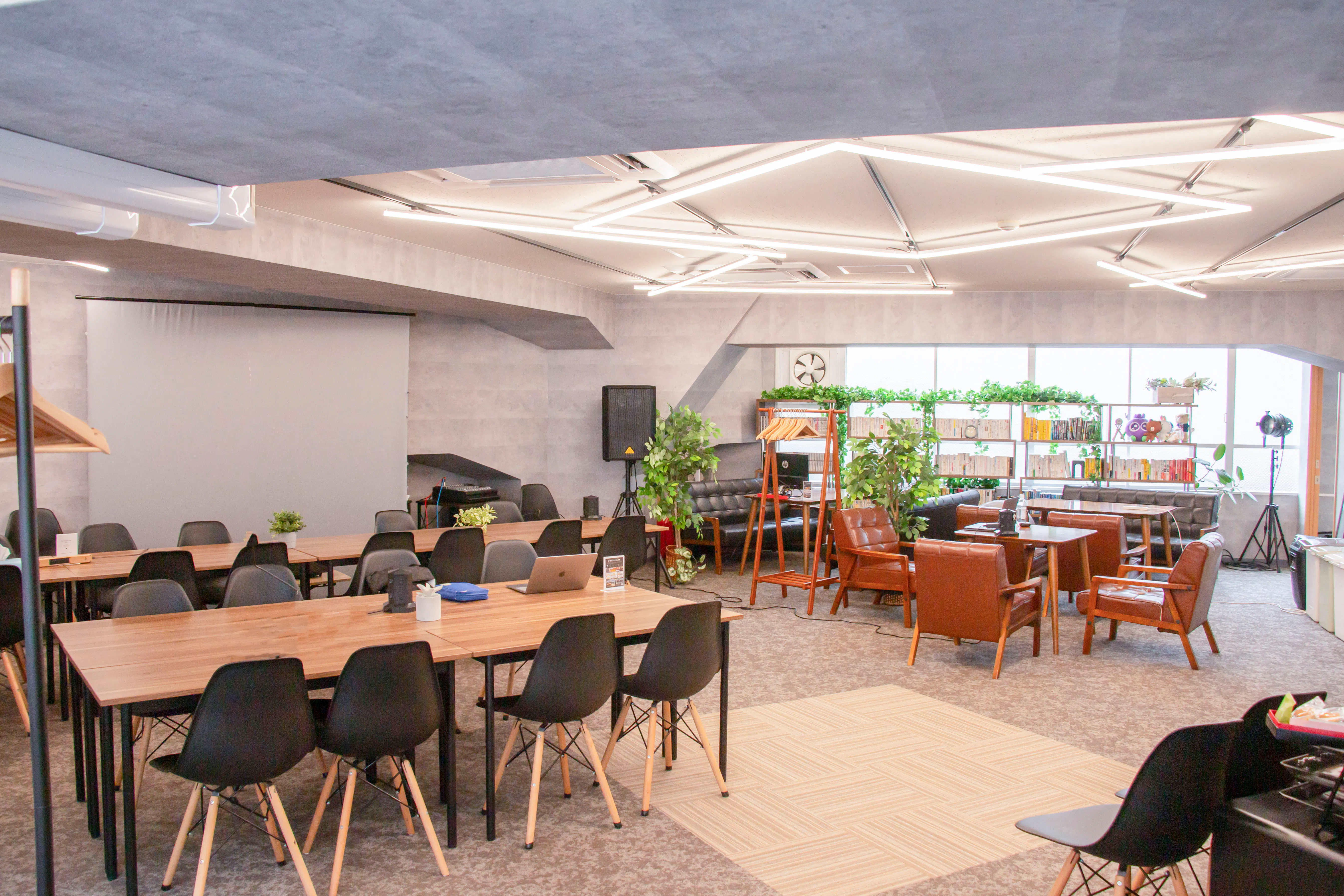 【福島駅1分】ワーカー向けのイベントやポップアップストアに最適なコワーキングスペース内のイベントスペース