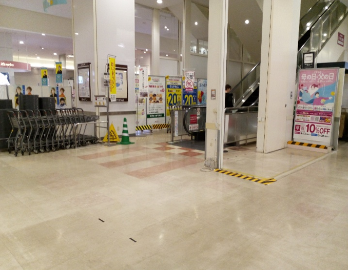 【イオンスタイル名取】イオンスタイル名取_1階上りエスカレーター前 販促プロモーションや物販に最適なスーパー店内催事イベントスペース