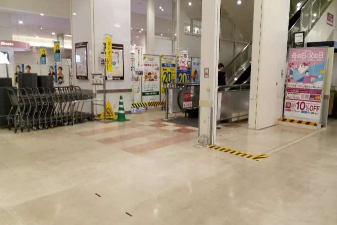 【イオンスタイル名取】イオンスタイル名取_1階上りエスカレーター前 販促プロモーションや物販に最適なスーパー店内催事イベントスペース