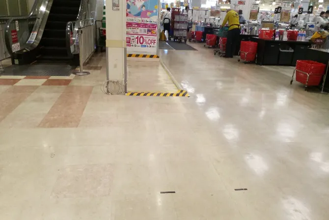 【イオンスタイル名取】イオンスタイル名取_1階上りエスカレーター前 販促プロモーションや物販に最適なスーパー店内催事イベントスペース