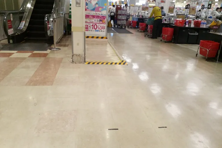【イオンスタイル名取】イオンスタイル名取_1階上りエスカレーター前 販促プロモーションや物販に最適なスーパー店内催事イベントスペースの画像5