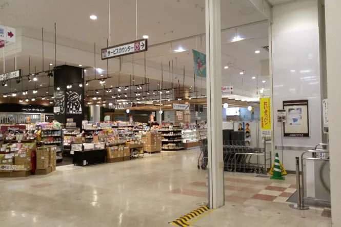 【イオンスタイル名取】イオンスタイル名取_1階上りエスカレーター前 販促プロモーションや物販に最適なスーパー店内催事イベントスペース