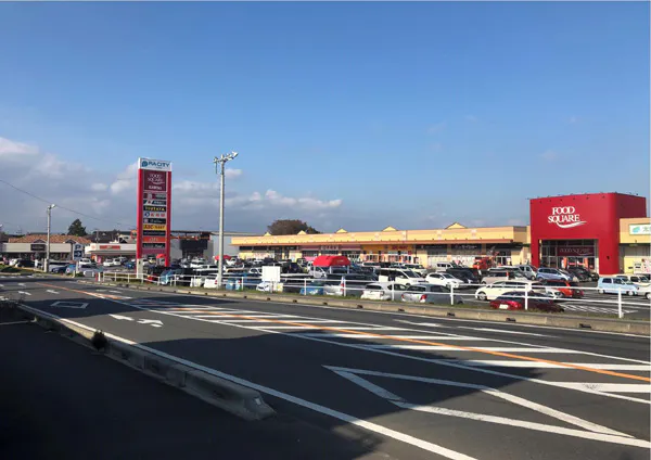 【ピアシティ石岡】企業プロモーションに適したドラッグストア前軒下スペース