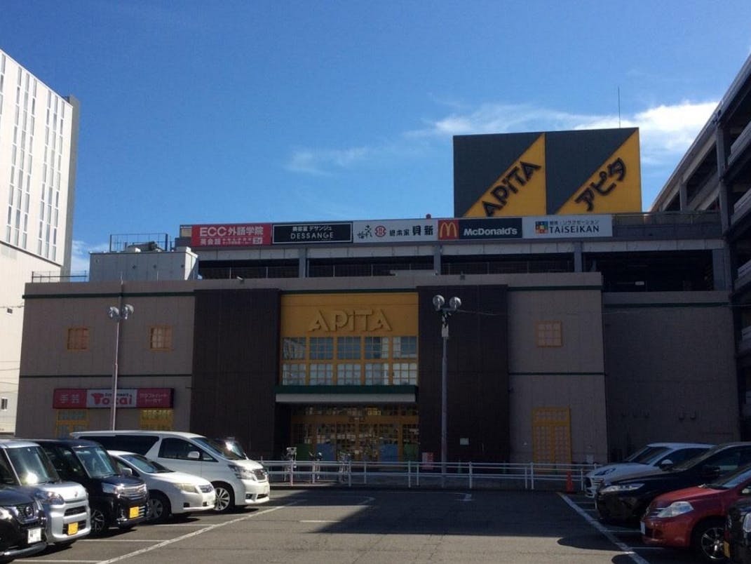 【アピタ桑名店】販促プロモーションや食物販に最適な2Fフードコートのイベントスペース