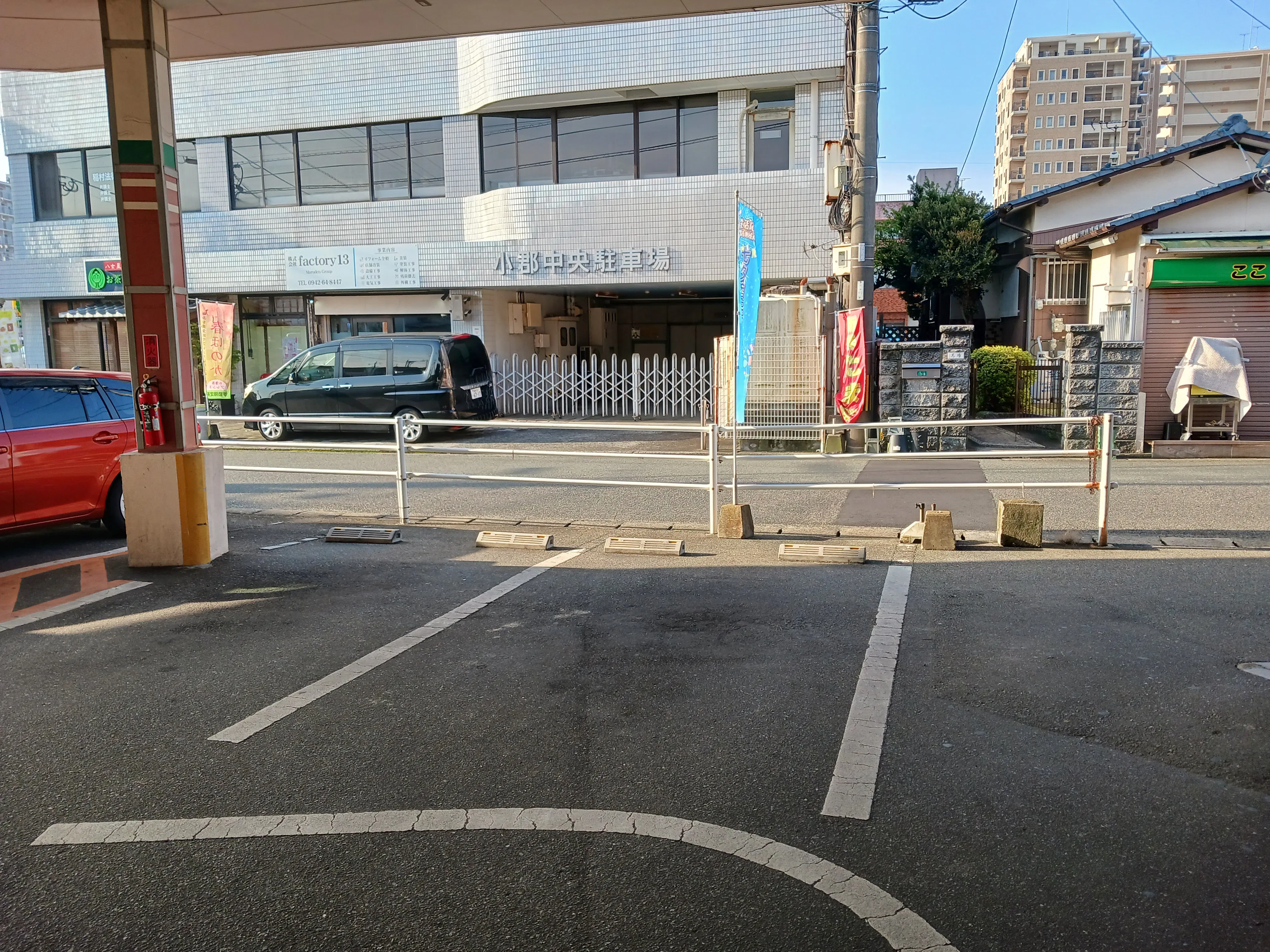 【レガネット小郡】駐車場店内入口側 販促プロモーションや物販に最適なスーパー屋外催事イベントスペース