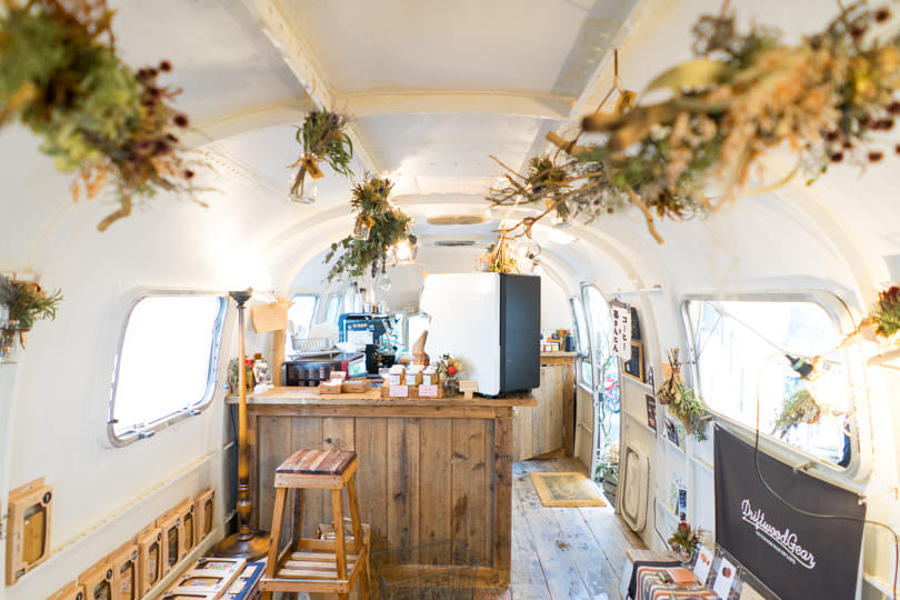 【表参道駅3分】キャンピングトレーラーやウッドデッキ！アメリカの西海外の雰囲気ただよう開放的なスペースの画像12