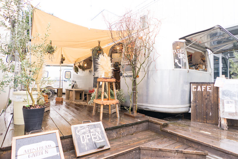 【表参道駅3分】キャンピングトレーラーやウッドデッキ！アメリカの西海外の雰囲気ただよう開放的なスペースの画像13