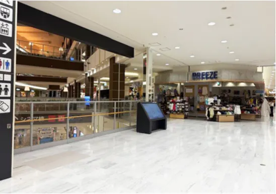 【イオンモール大日*】イオン棟2F：ブリーズ前の画像