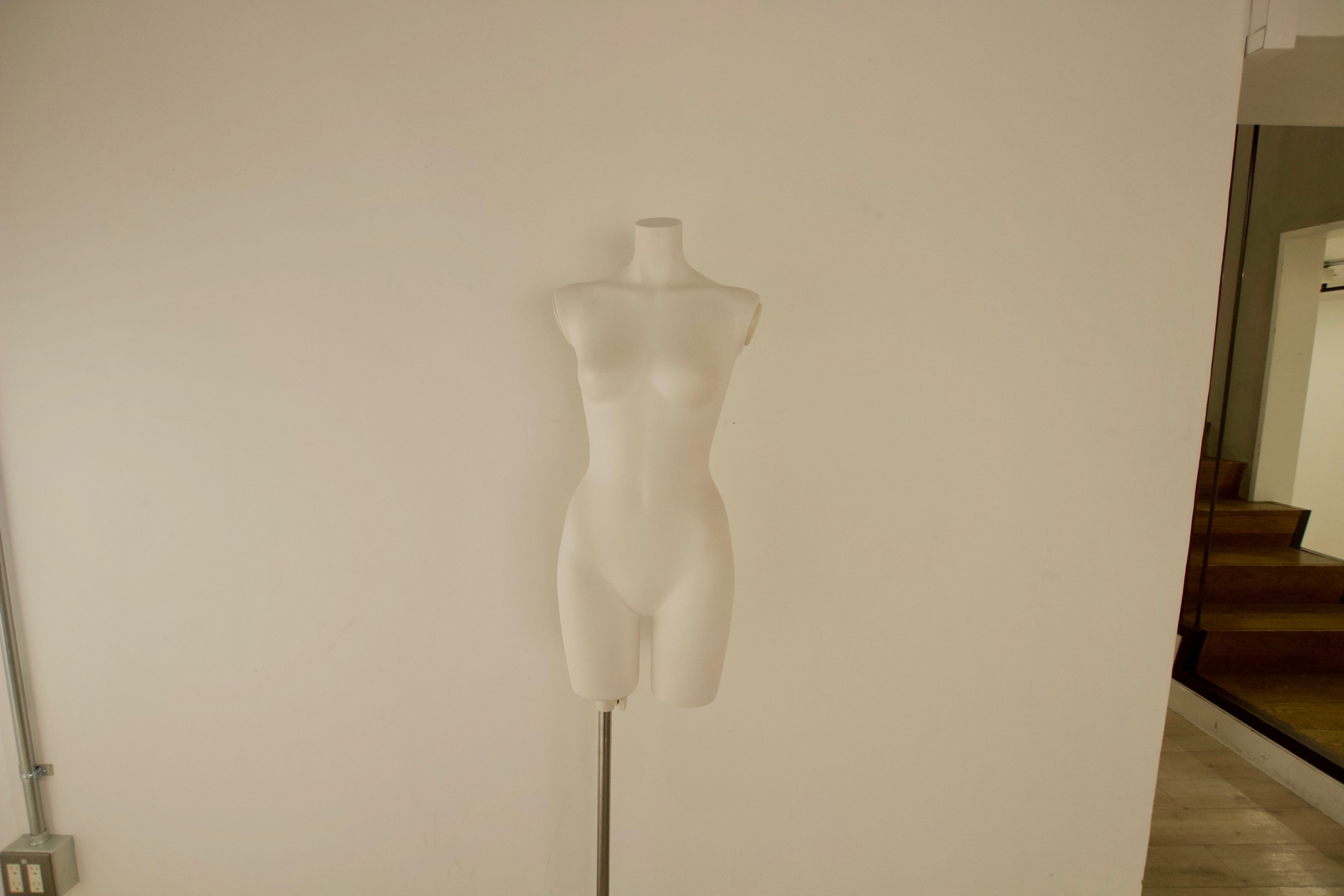 【表参道駅5分】展示会やポップアップストアに適した一軒家風のフレキシブルに使えるスペース(1F+2F)