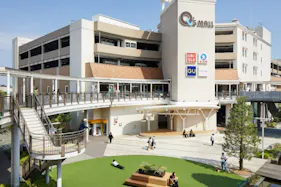 【みのおキューズモール】「⑫芝生広場」体験型イベントやワークショップ、展示イベントから大型ポップアップまで幅広く使える憩いのスペース