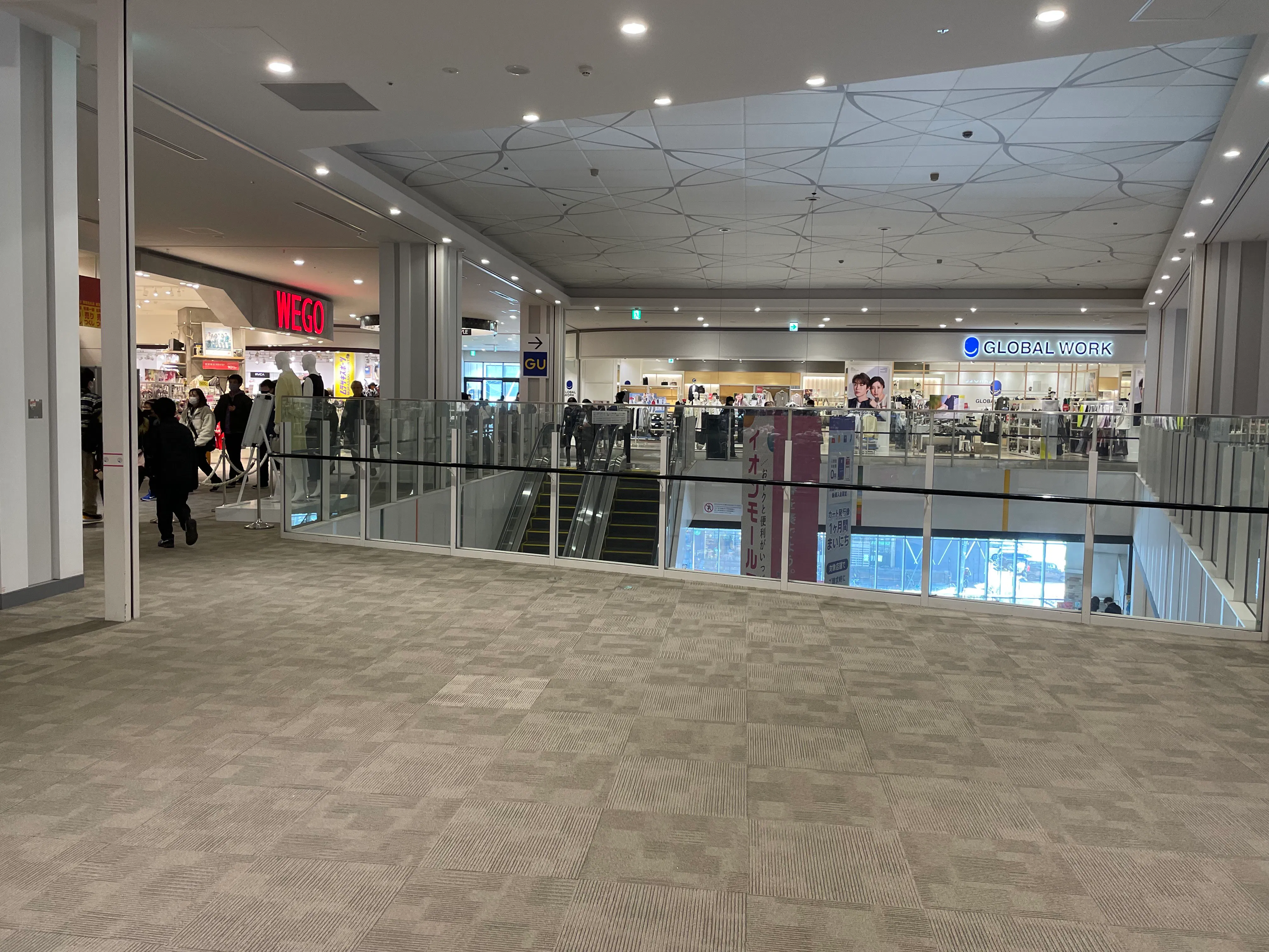 【イオンモール松本】晴庭3F パセリハウスwithだがし夢や前