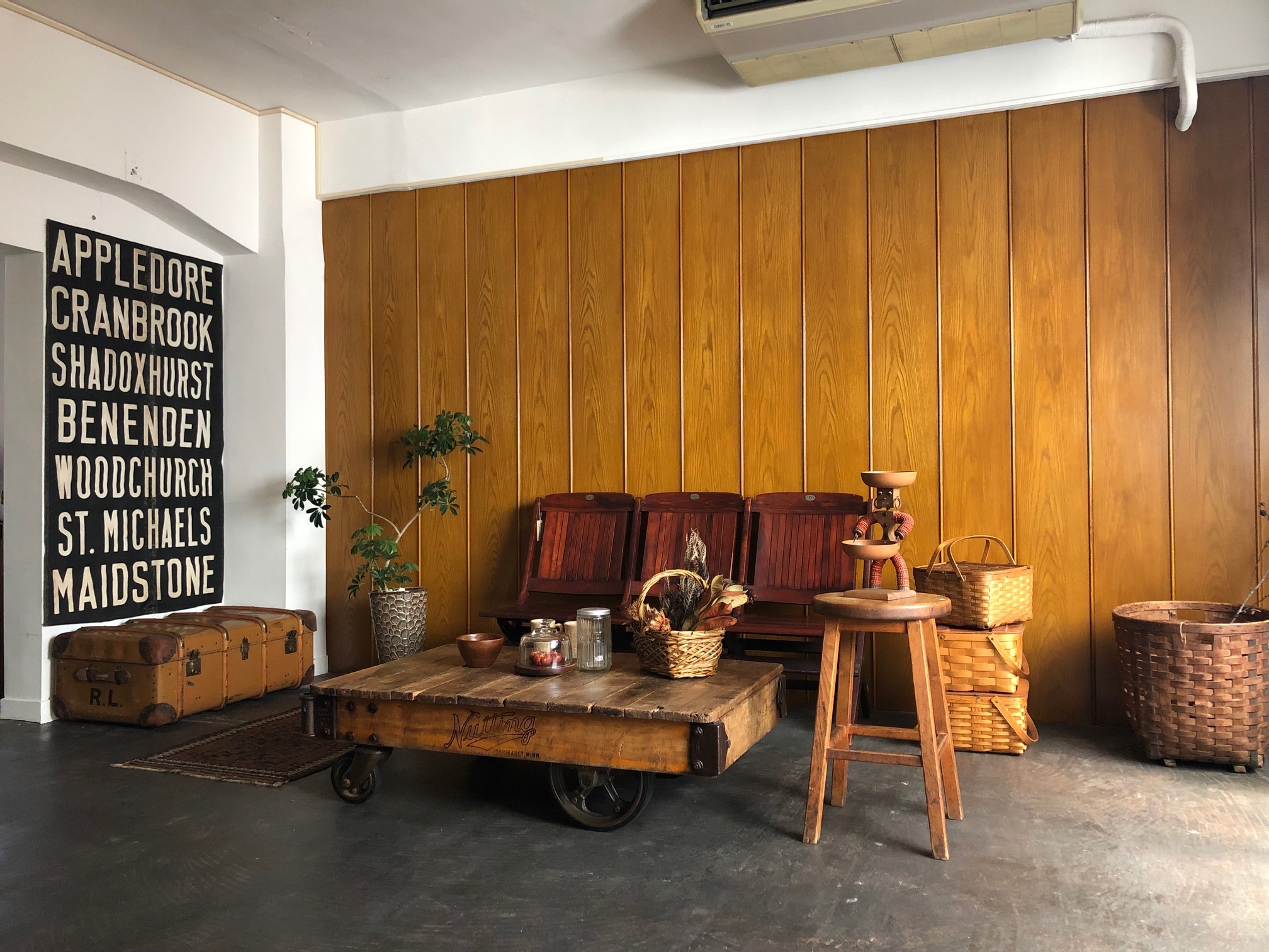 特注のウッドウォール