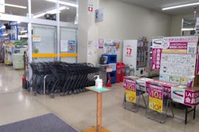 【サンデー花輪店】風除室 食物販やプロモーション等の出店に最適なホームセンター店内のイベントスペース