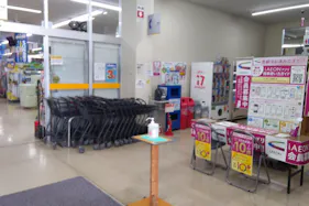 【サンデー花輪店】風除室 食物販やプロモーション等の出店に最適なホームセンター店内のイベントスペース