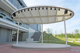 【イオンモール堺鉄砲町】1F赤レンガ広場(屋外)