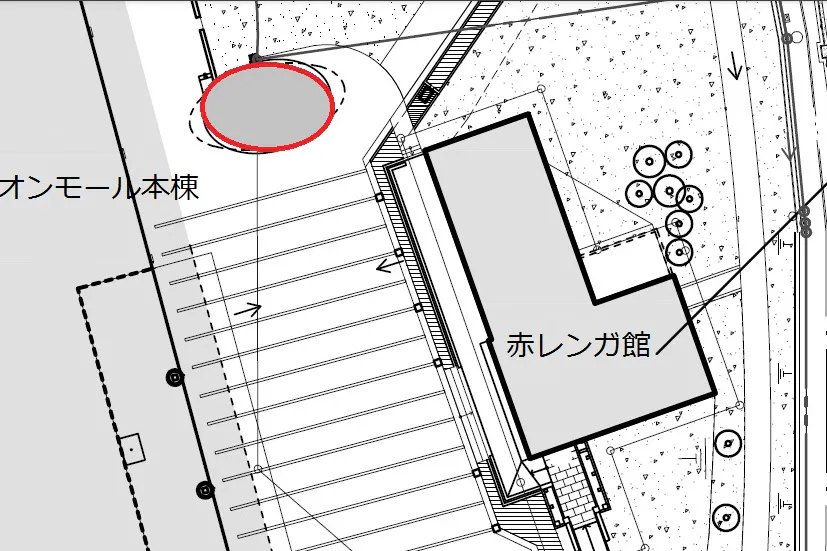 【イオンモール堺鉄砲町】1F赤レンガ広場(屋外)