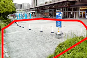 【イオンモール奈良登美ケ丘*】1F 駅前ならとみ広場