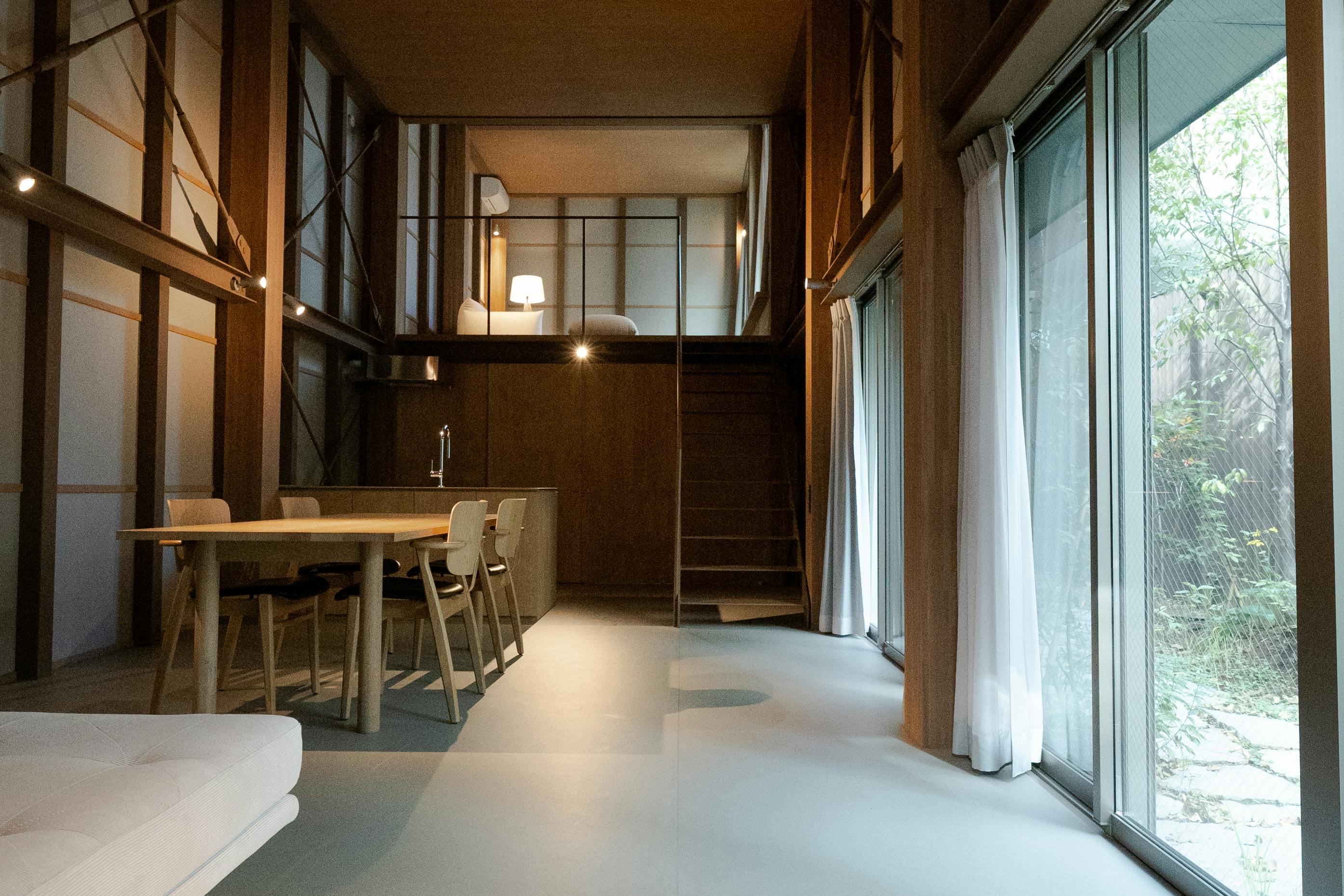 窓から差し込む自然光を活用した撮影におすすめ