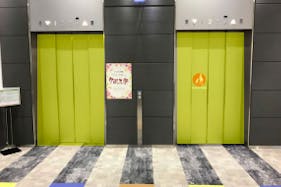 【イオンモール大和郡山】モール内広告 エレベーター