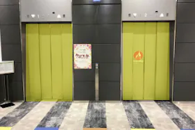 【イオンモール大和郡山】モール内広告 エレベーター