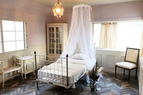 【下北沢駅5分】人気の下北沢エリア、白い広々とした空間やビンテージ感あるお部屋など商談スペース豊富で数ブランド合同での開催に適したスペース