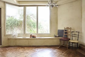 【下北沢駅5分】人気の下北沢エリア、白い広々とした空間やビンテージ感あるお部屋など商談スペース豊富で数ブランド合同での開催に適したスペース