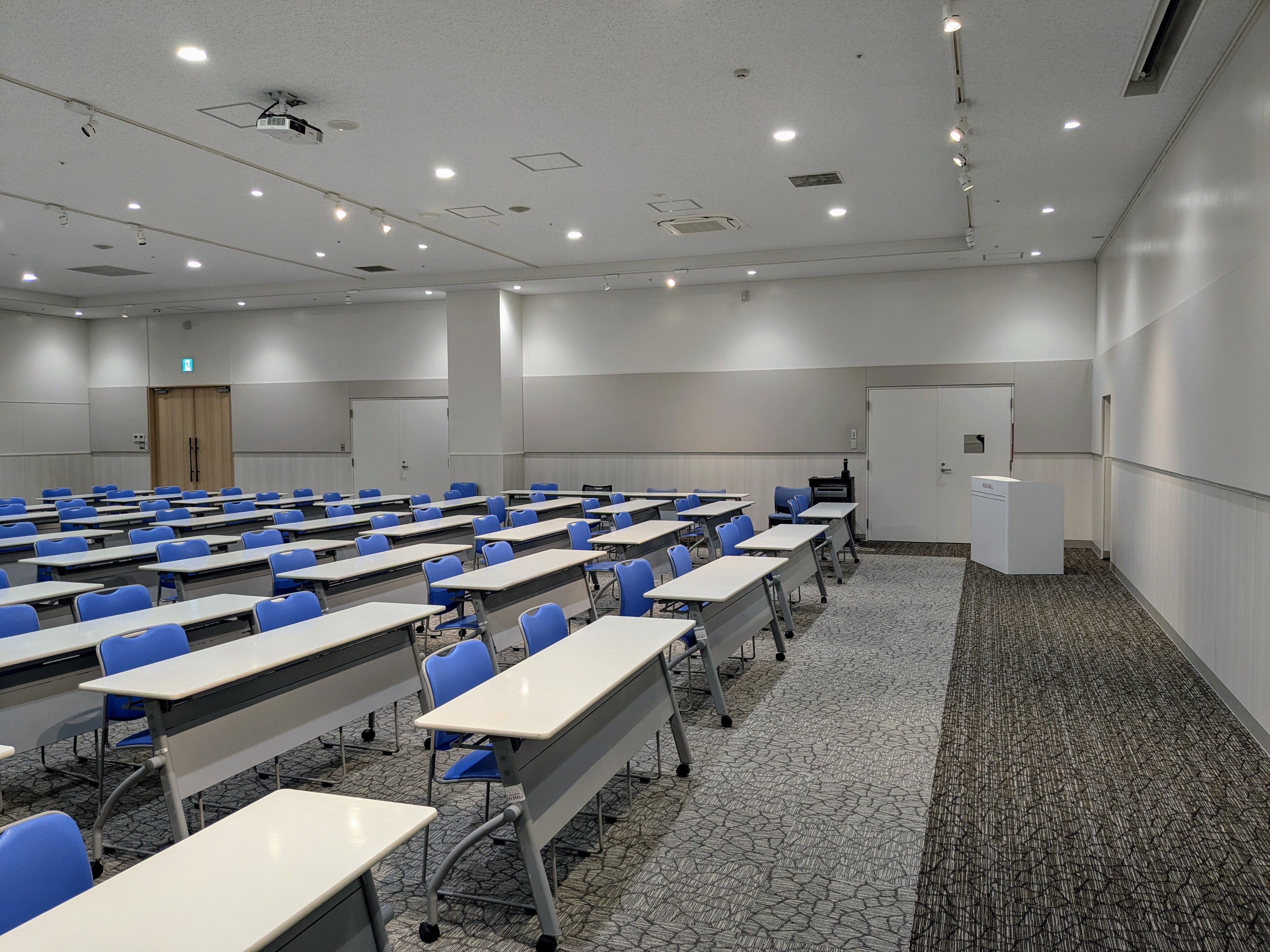 【イオンモール新小松】イオンホール