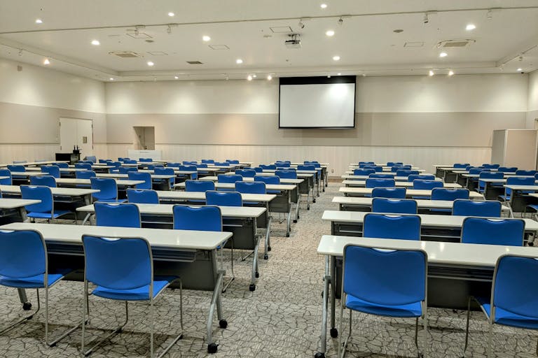 会議用 長机50本 後方より①