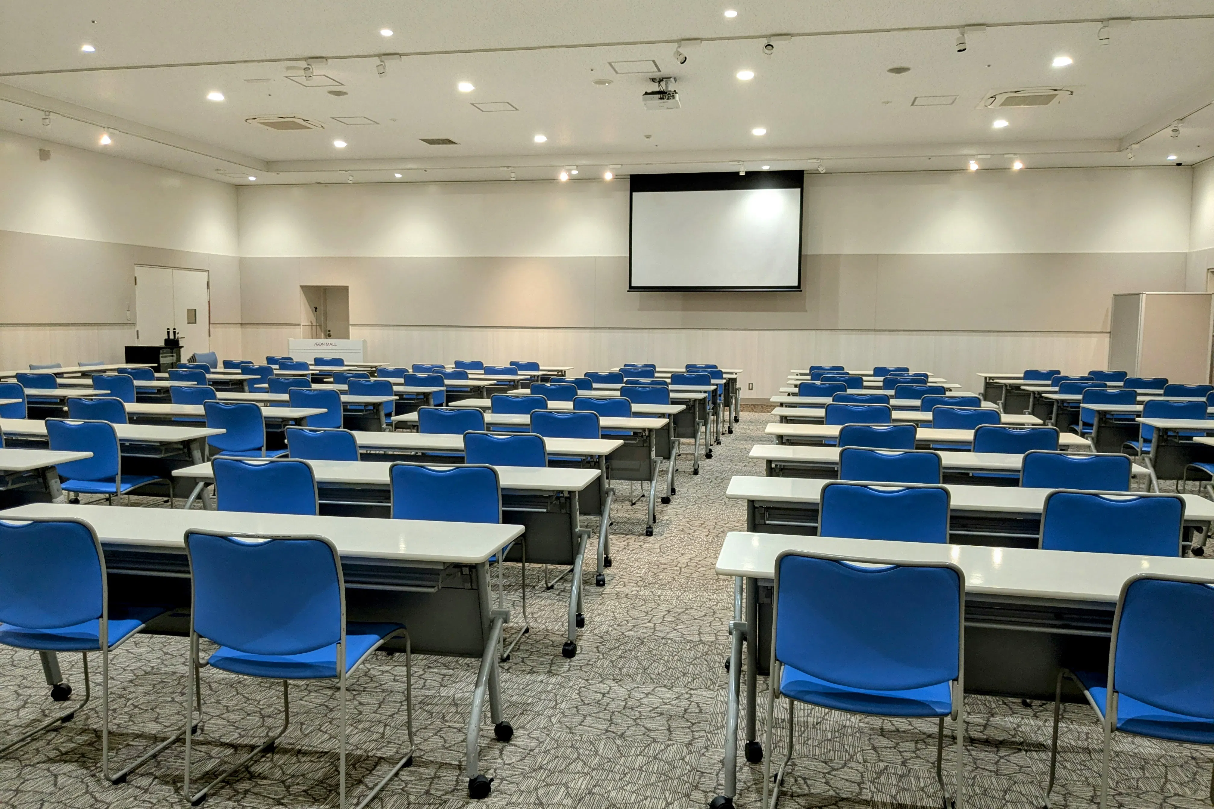 【イオンモール新小松】イオンホール