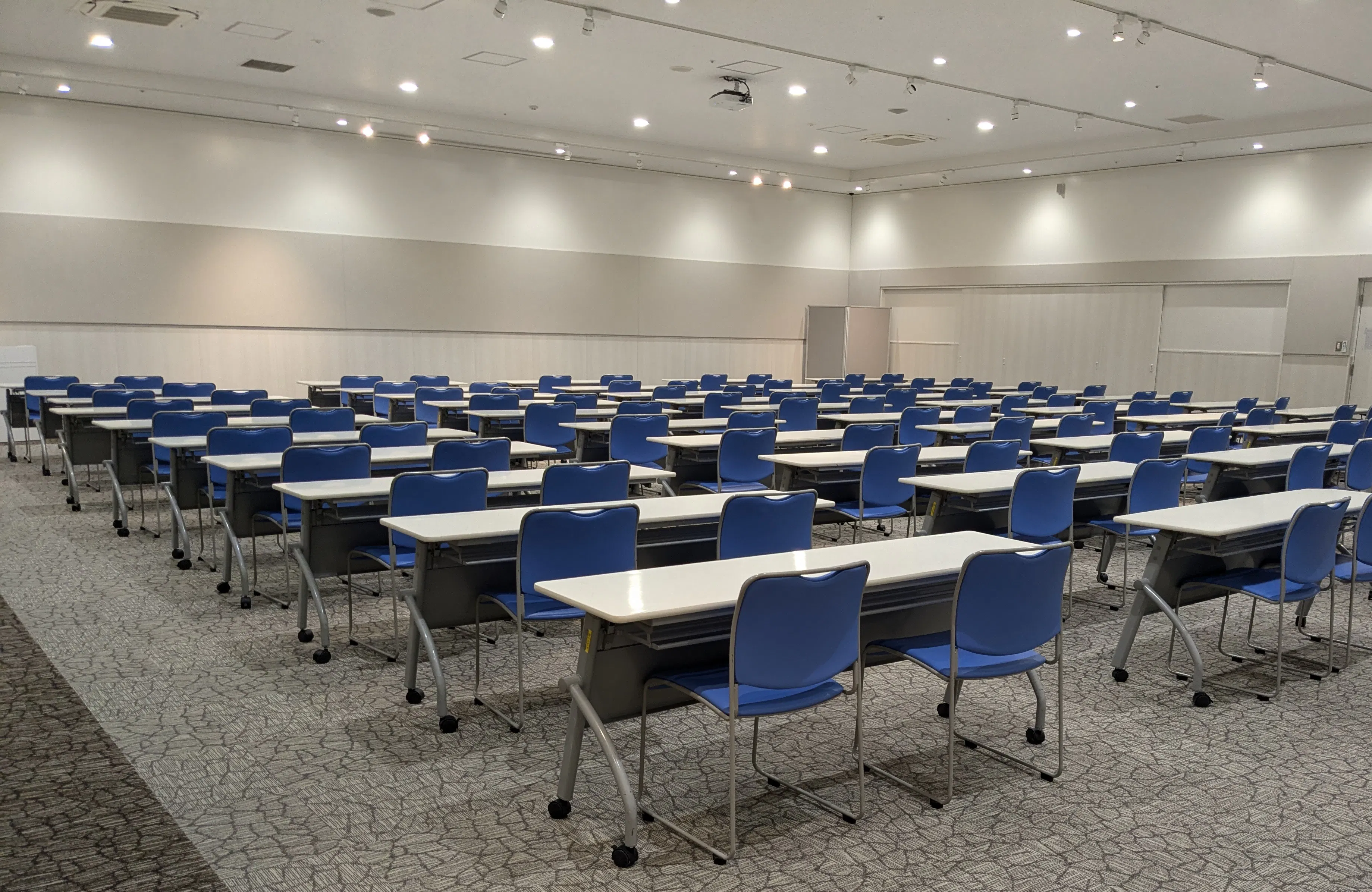 【イオンモール新小松】イオンホール