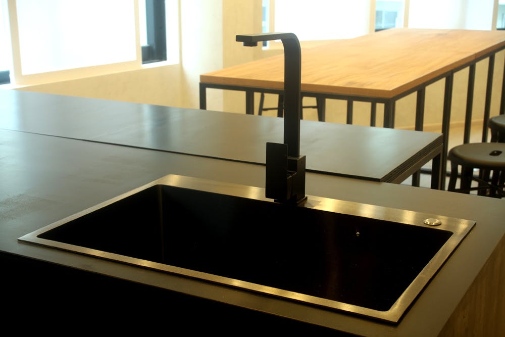 【恵比寿駅1分】展示会や食を使ったワークショップに利用可能、キッチン付きの駅近レンタルスペース