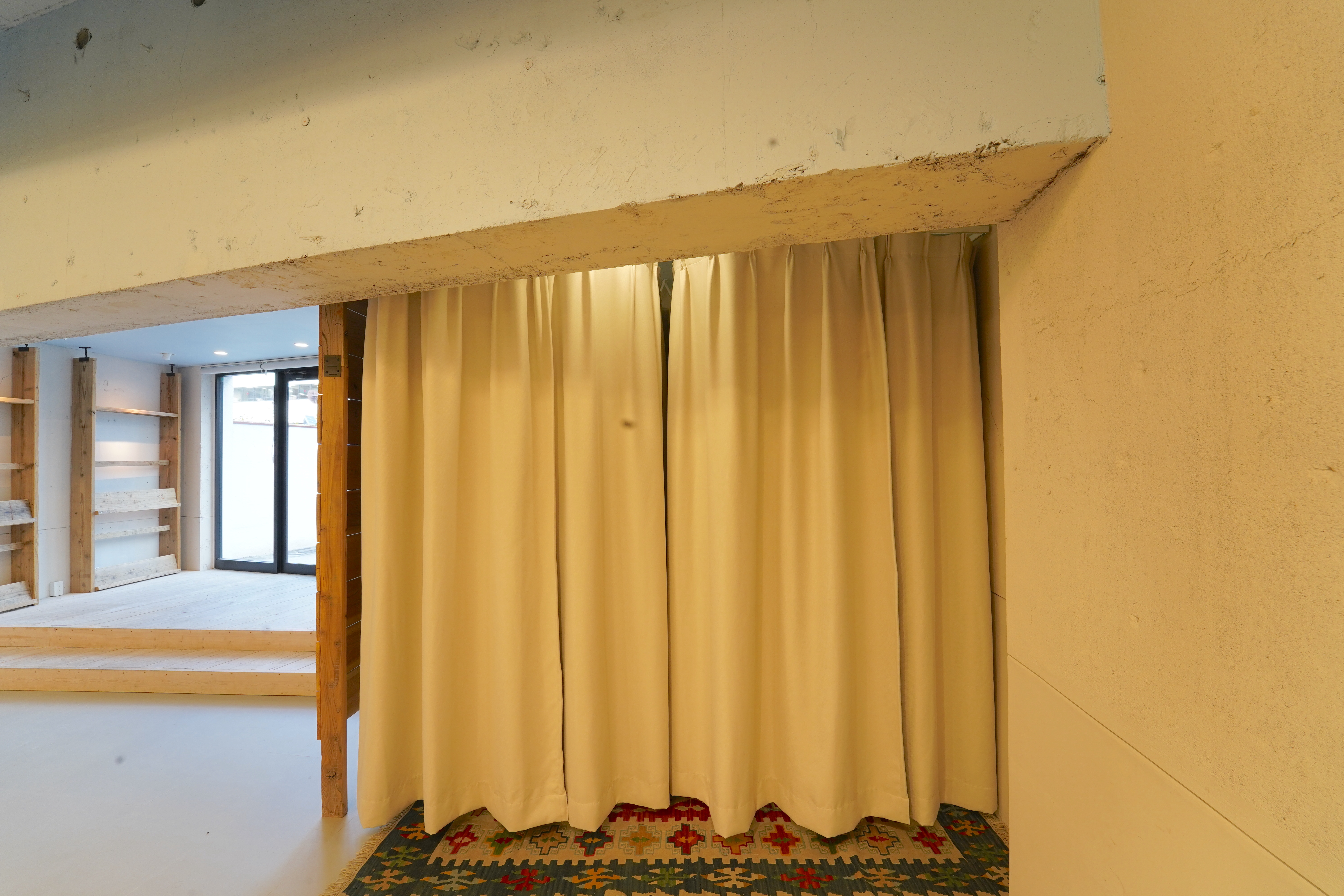 フィッティングスペース（カーテンクローズ時）