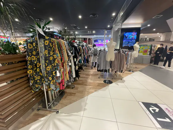 【イオンモール旭川駅前】②フードコート入口