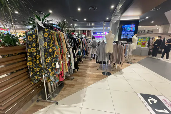 【イオンモール旭川駅前】②フードコート入口