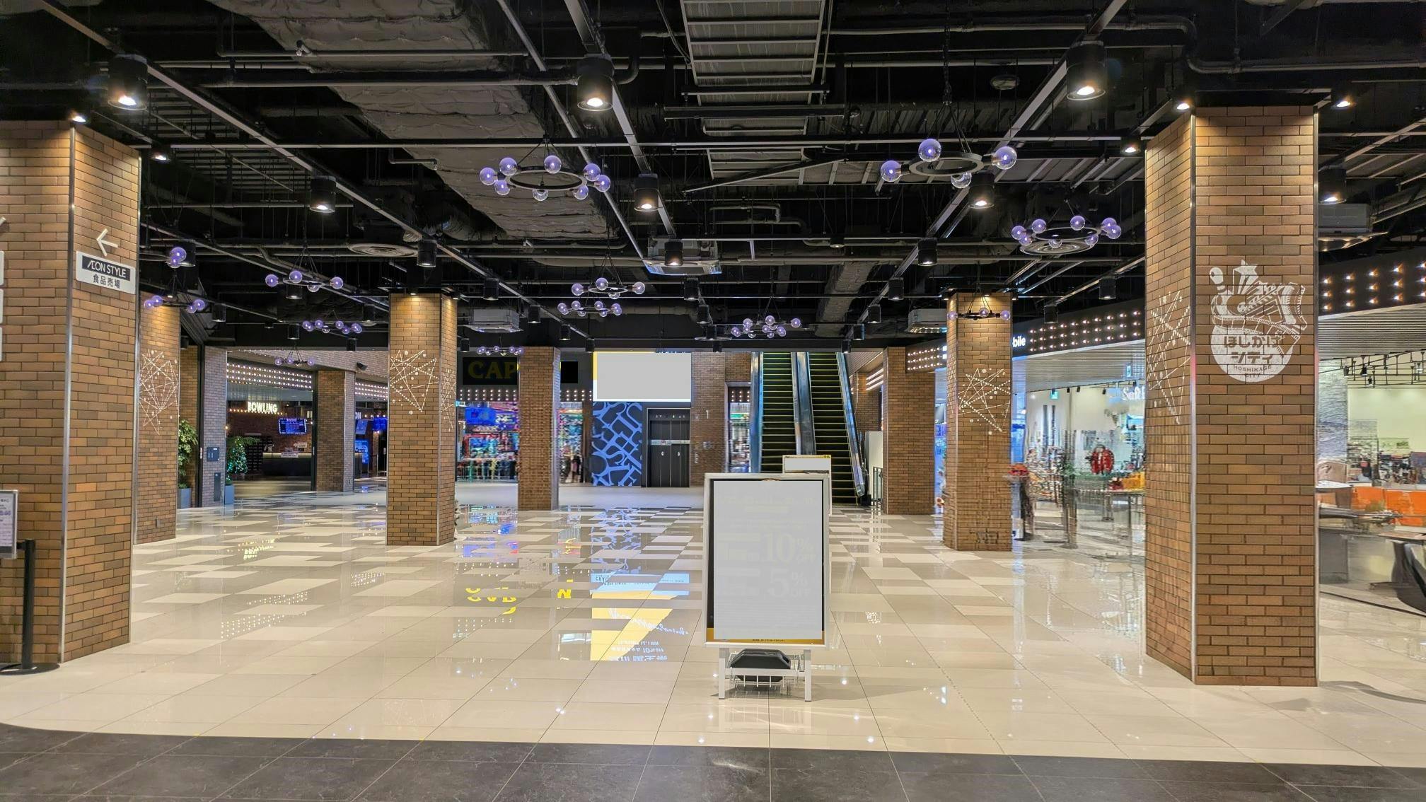 【THE OUTLETS HIROSHIMA】1F シティコートB　ワンダーリンク前の画像