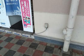 【ミスターマックス 大牟田店】ミスターマックス店頭(証明写真側) 販促プロモーションや物販用途に最適な総合ディスカウントストアの催事イベントスペース