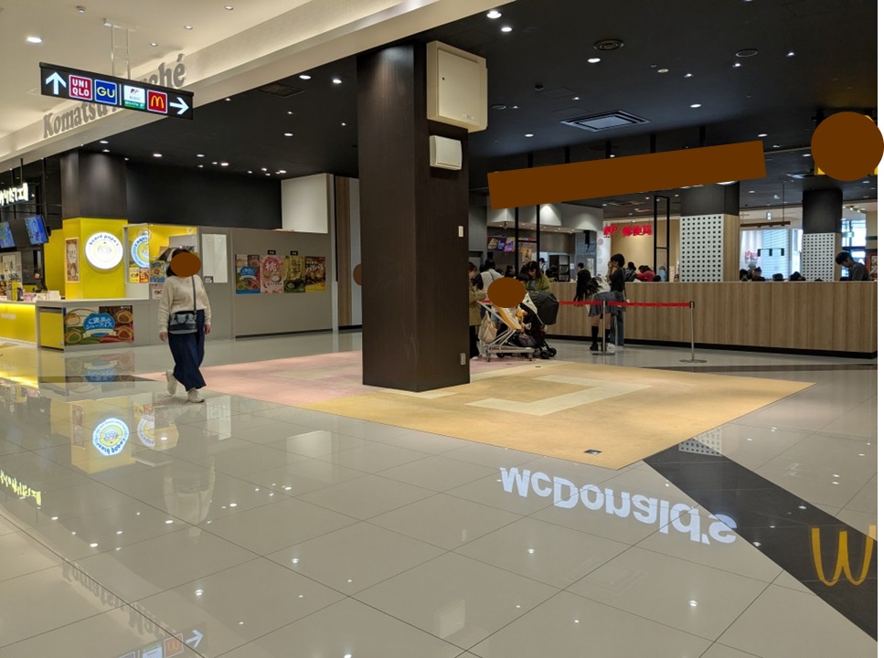 【イオンモール新小松】1Fカルディ前区画